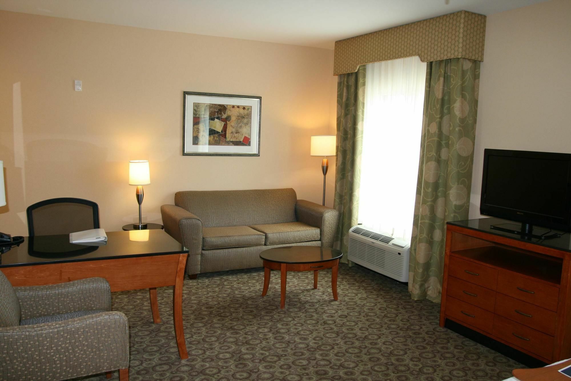 Hampton Inn & Suites Buffalo Rum bild